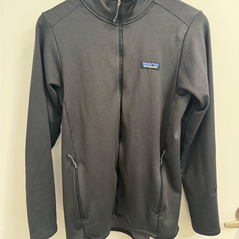 Patagonia women’s R1 daily jacket size M black